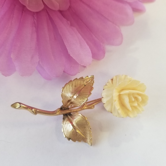 Wonderful VTG Ivory Rose Brooch - Picture 3 of 8